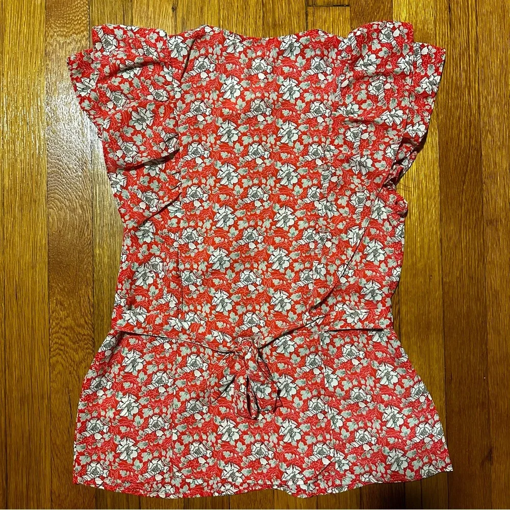 Max Studio floral flutter sleeve top - Picture 2 of 5